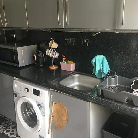 Single Room - Town & University Nearby, 24H Bus, Airport-Linked Manchester Exterior photo