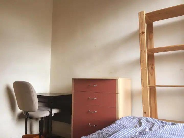 Single - Town & Nearby, 24h Bus, Airport-linked Homestay *