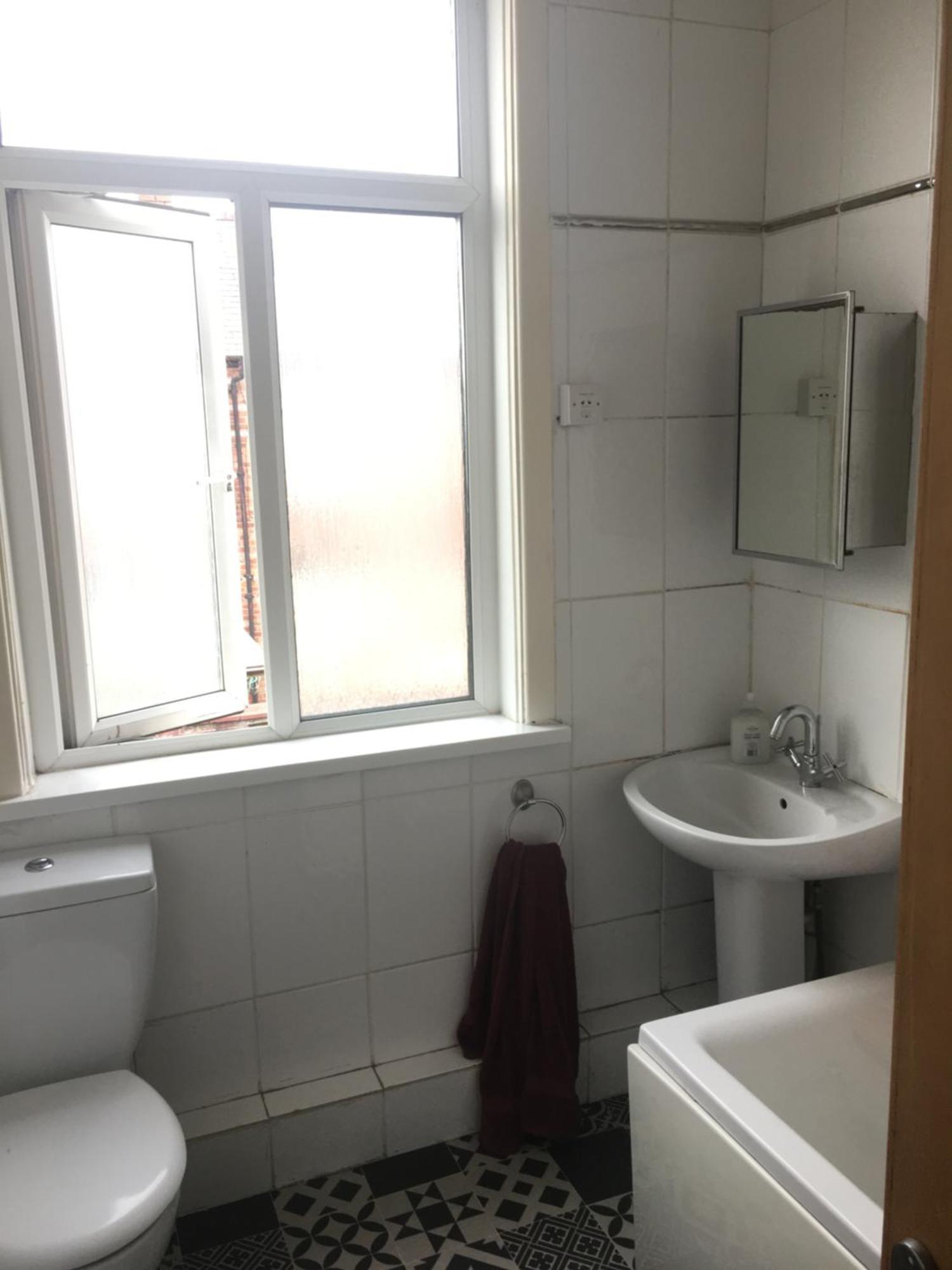 Homestay Single - Town & Nearby, 24h Bus, Airport-linked *